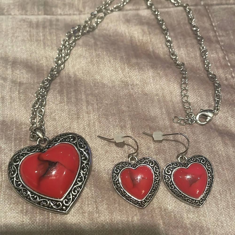 Heart Necklace & Earrings set Vintage